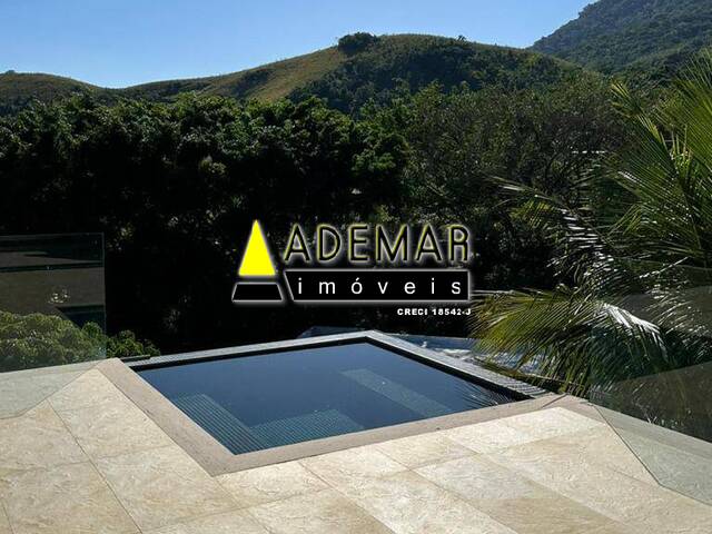 #1927 - Casa para Venda em Ilhabela - SP