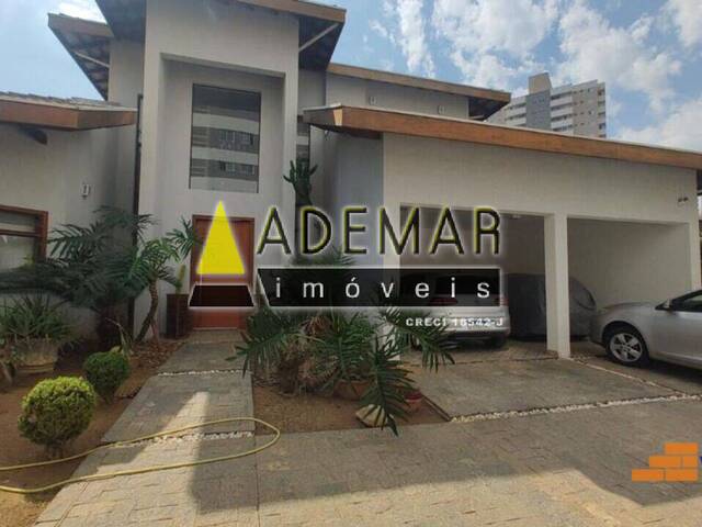#2551 - Casa para Venda em Taubaté - SP