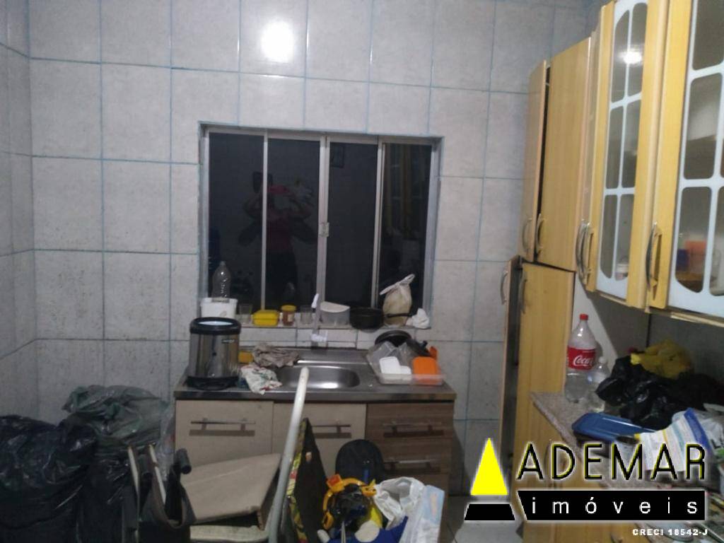 Casa à venda com 5 quartos, 125m² - Foto 11