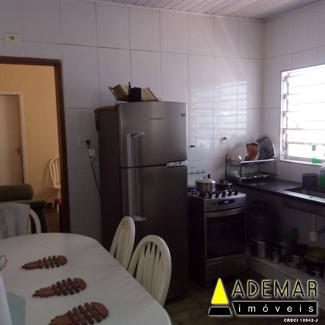 Casa à venda com 2 quartos, 100m² - Foto 10