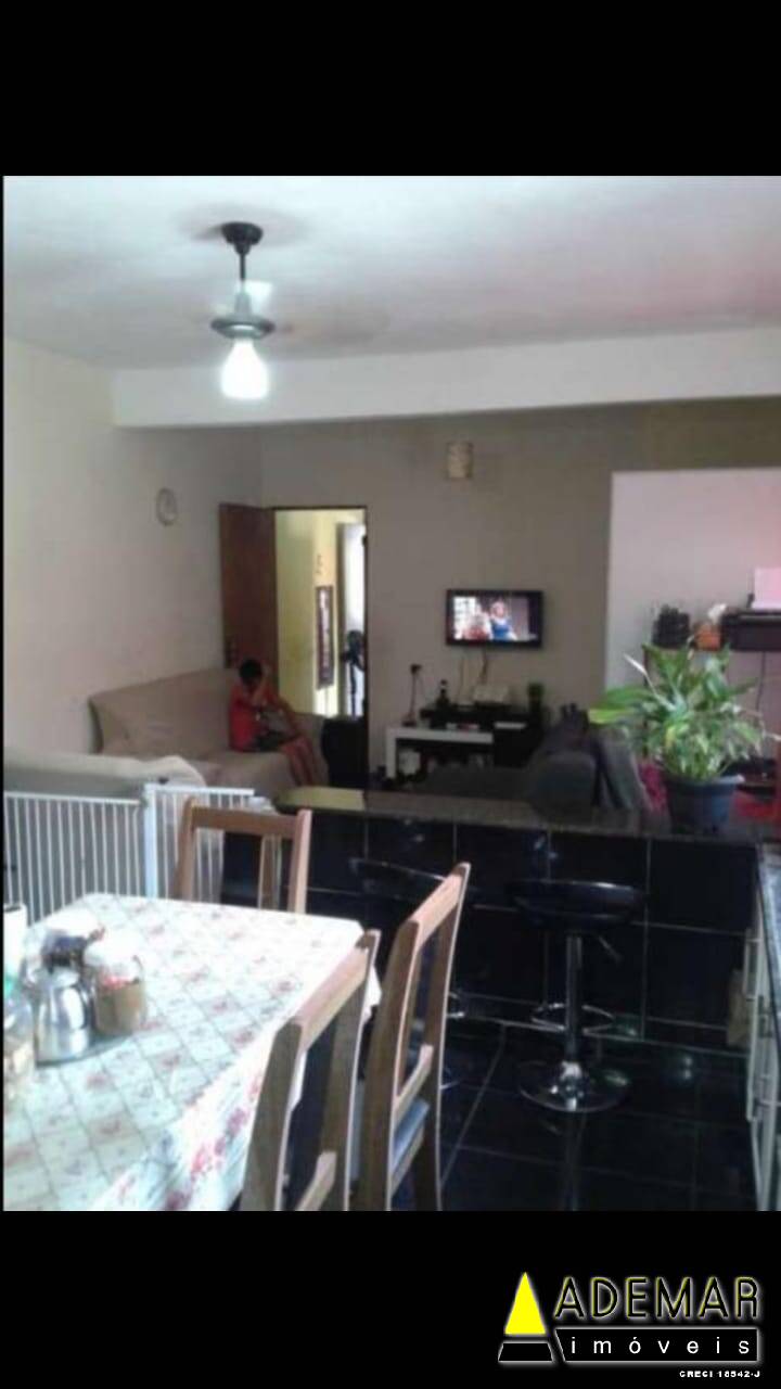 Casa, 5 quartos, 38 m² - Foto 1