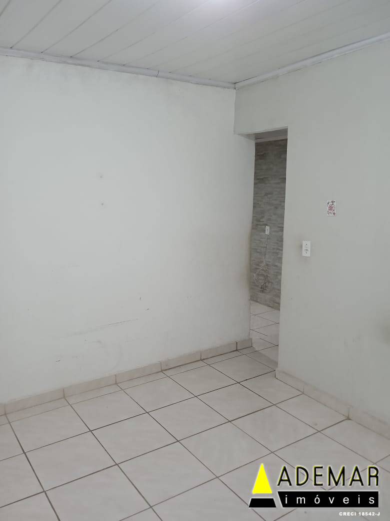 Casa à venda com 3 quartos, 75m² - Foto 8