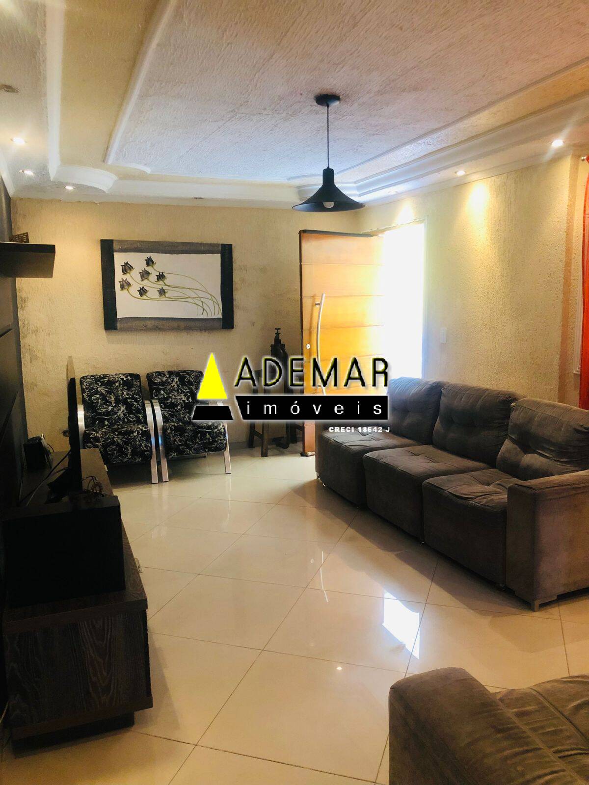 Casa à venda com 4 quartos, 110m² - Foto 3