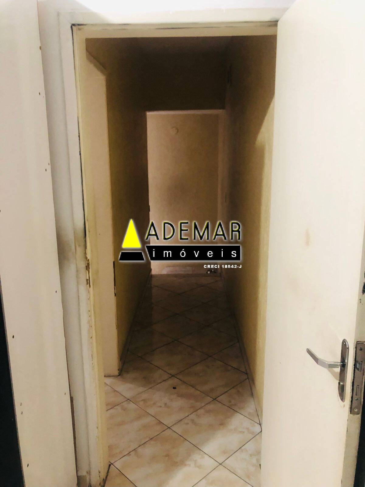 Casa à venda com 4 quartos, 110m² - Foto 11