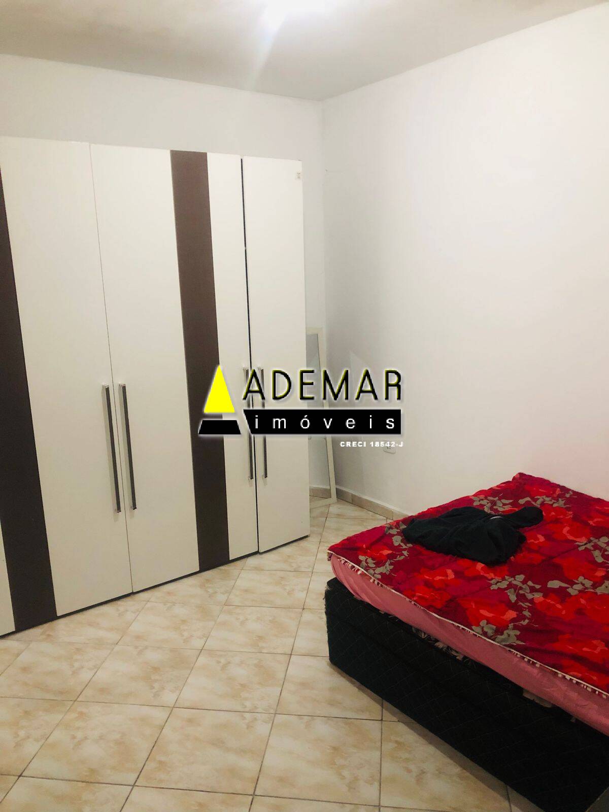 Casa à venda com 4 quartos, 110m² - Foto 9