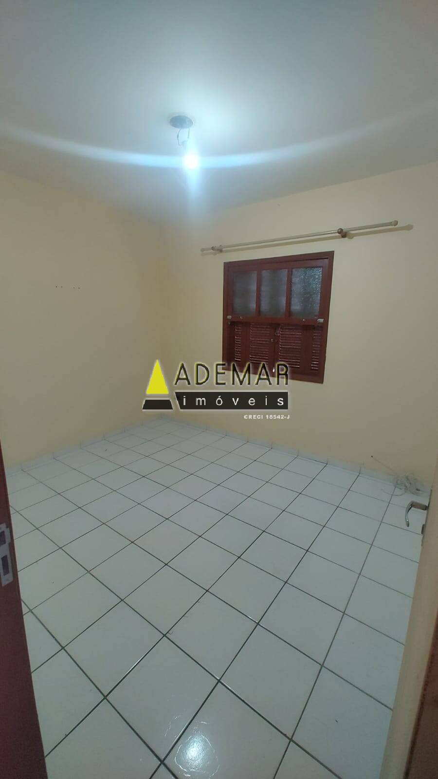 Casa à venda com 2 quartos, 127m² - Foto 4