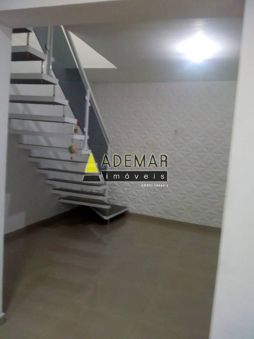 Casa à venda com 4 quartos, 319m² - Foto 8