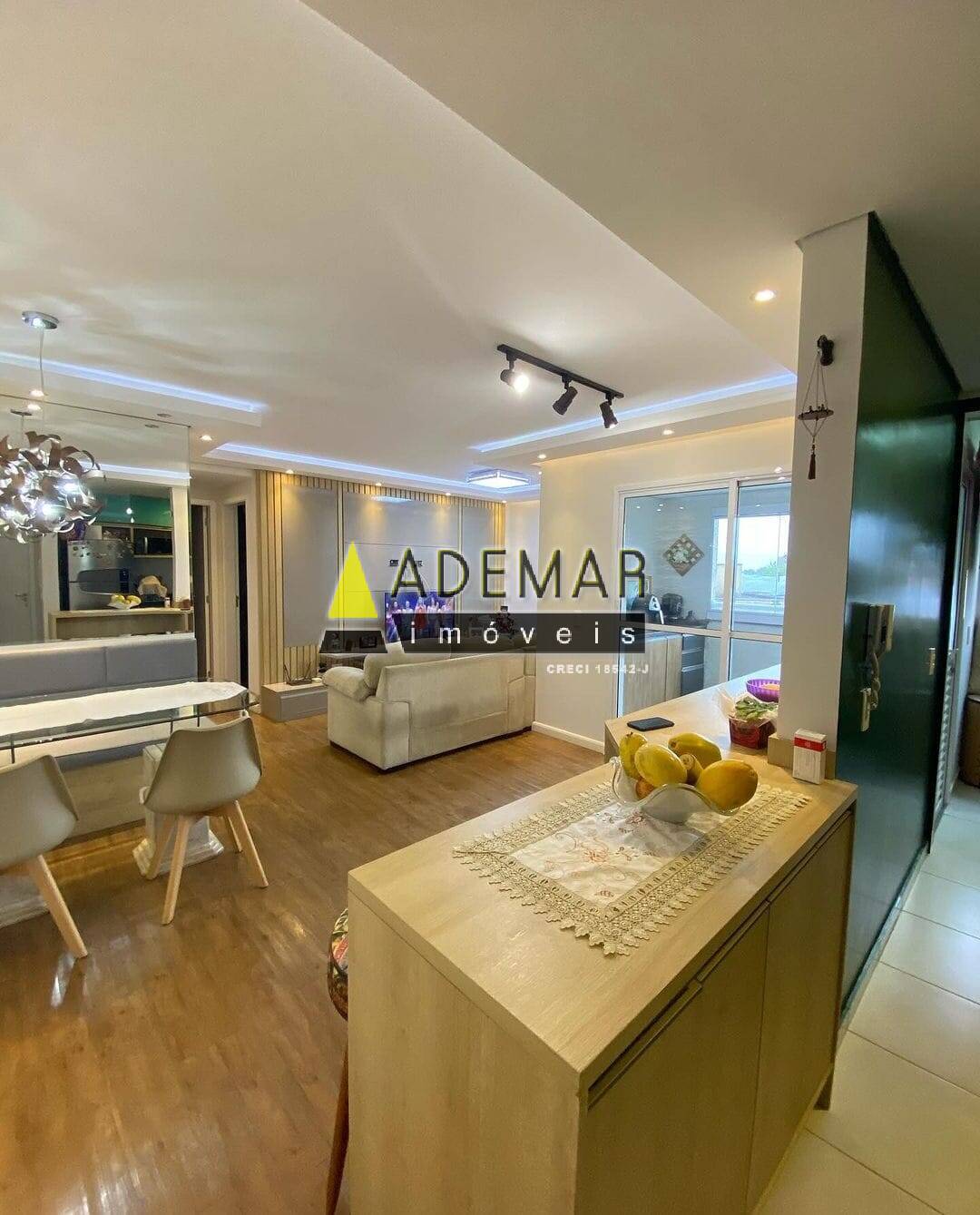Apartamento à venda com 2 quartos, 67m² - Foto 1