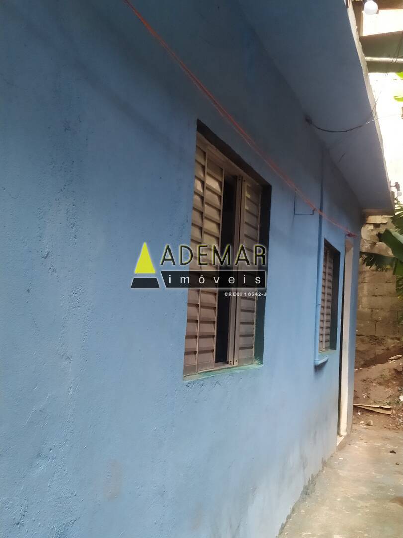 Casa à venda com 11 quartos, 360m² - Foto 1