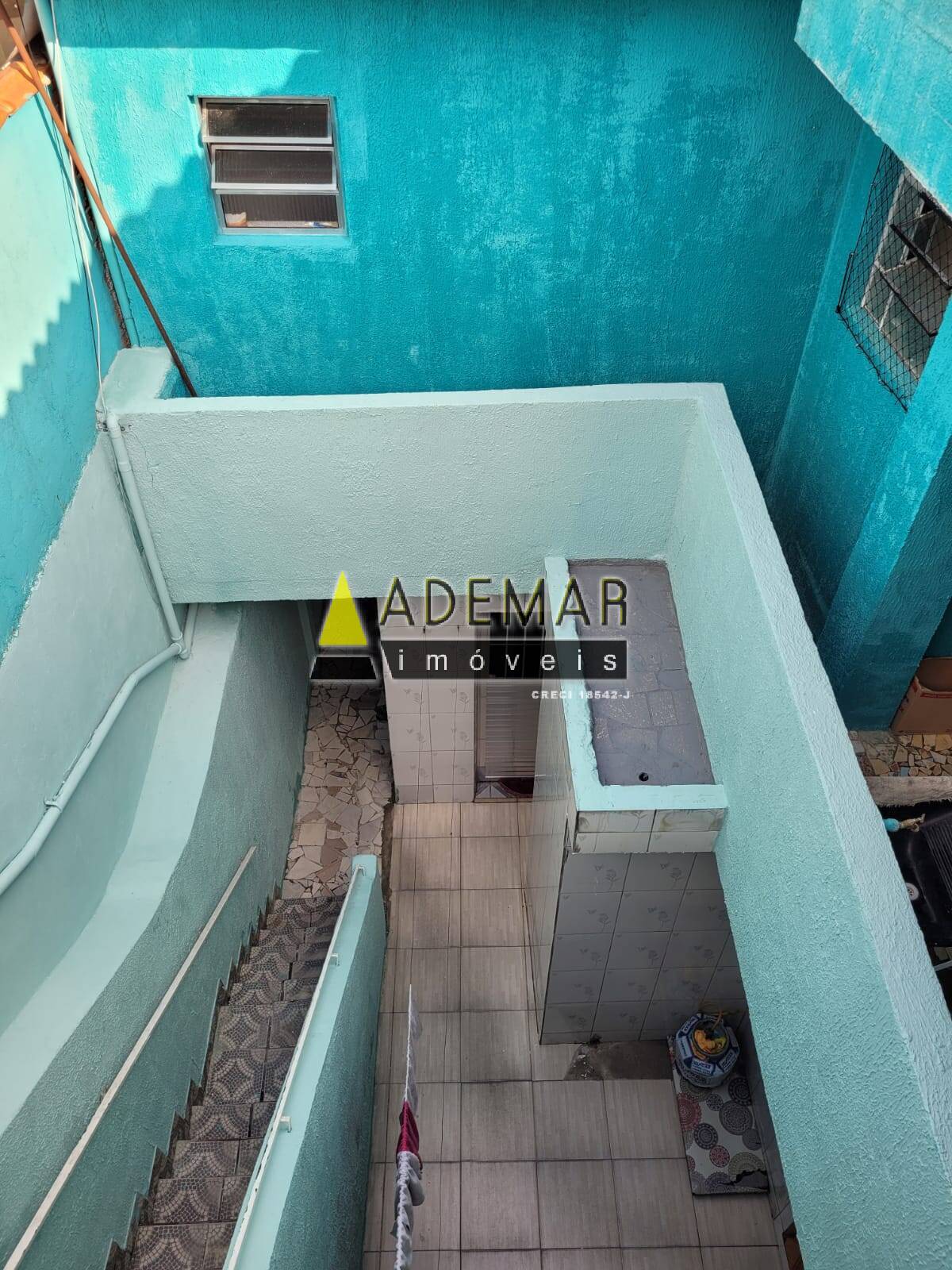 Casa à venda com 8 quartos, 200m² - Foto 9