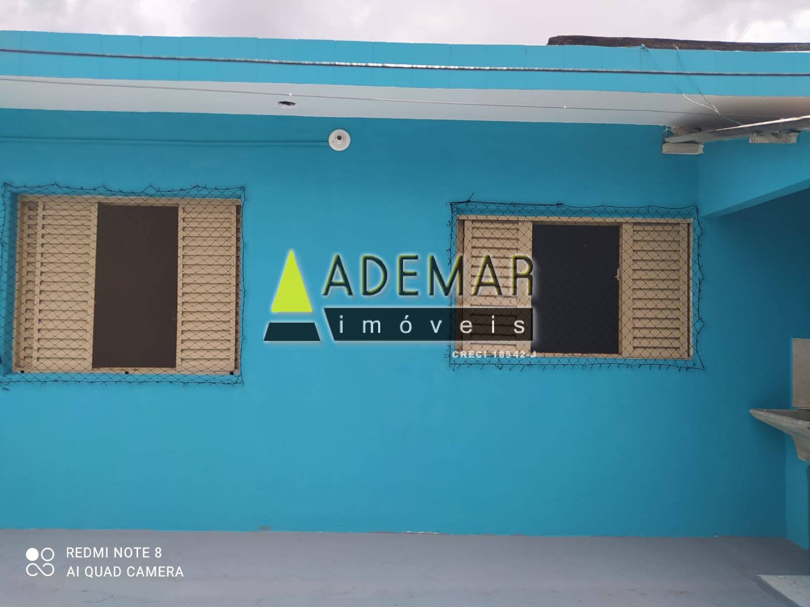 Casa à venda com 8 quartos, 200m² - Foto 11