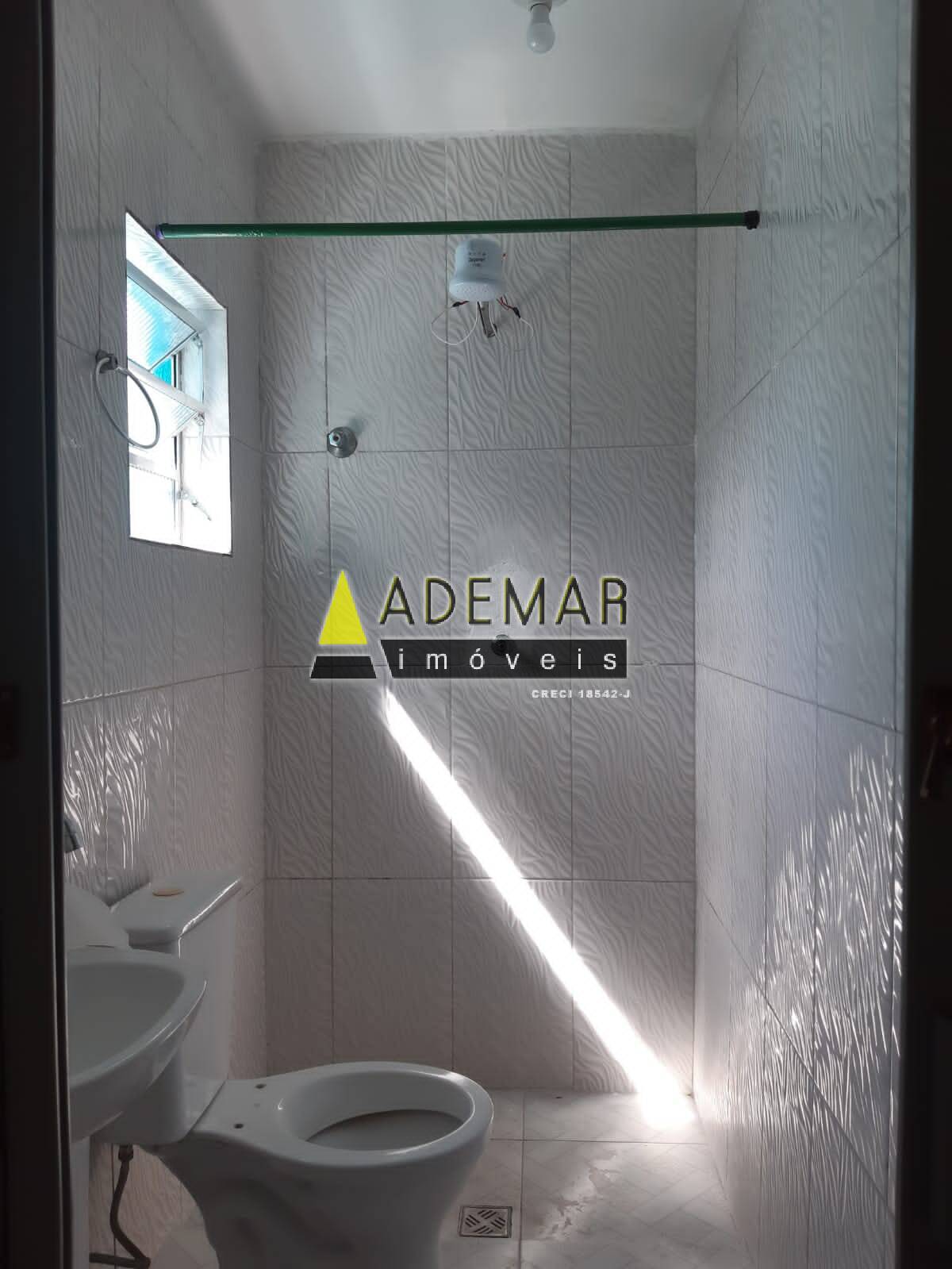 Casa à venda com 8 quartos, 200m² - Foto 13
