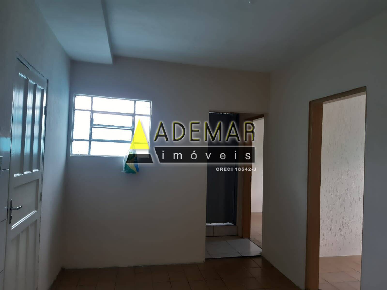 Casa à venda com 8 quartos, 200m² - Foto 16