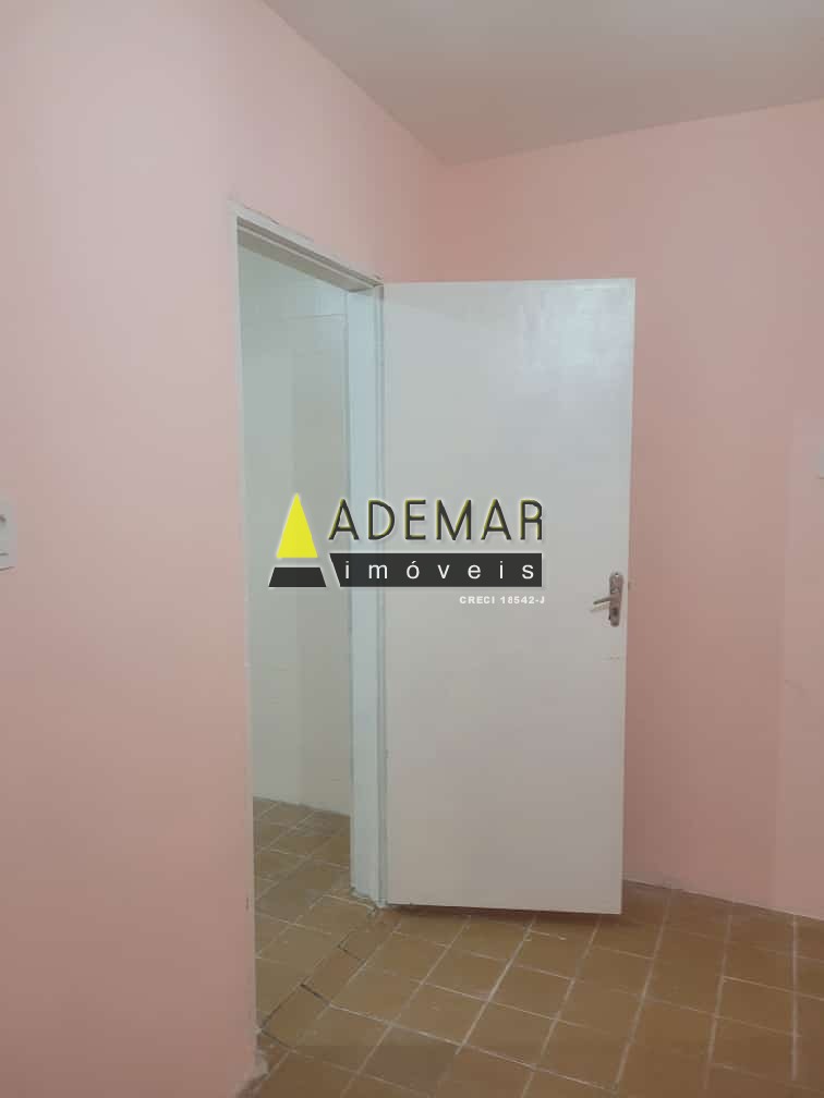 Casa à venda com 8 quartos, 200m² - Foto 19