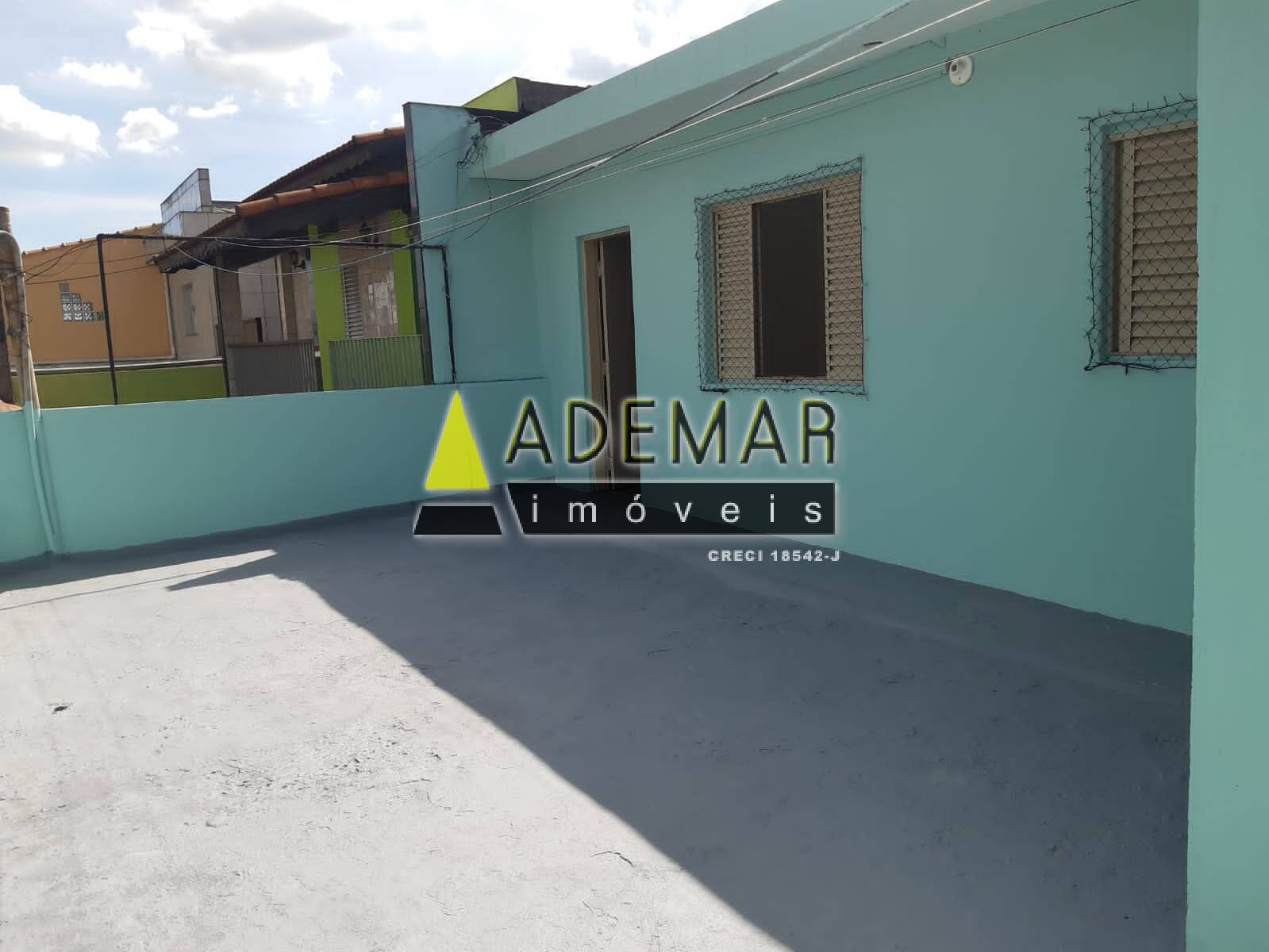 Casa à venda com 8 quartos, 200m² - Foto 23