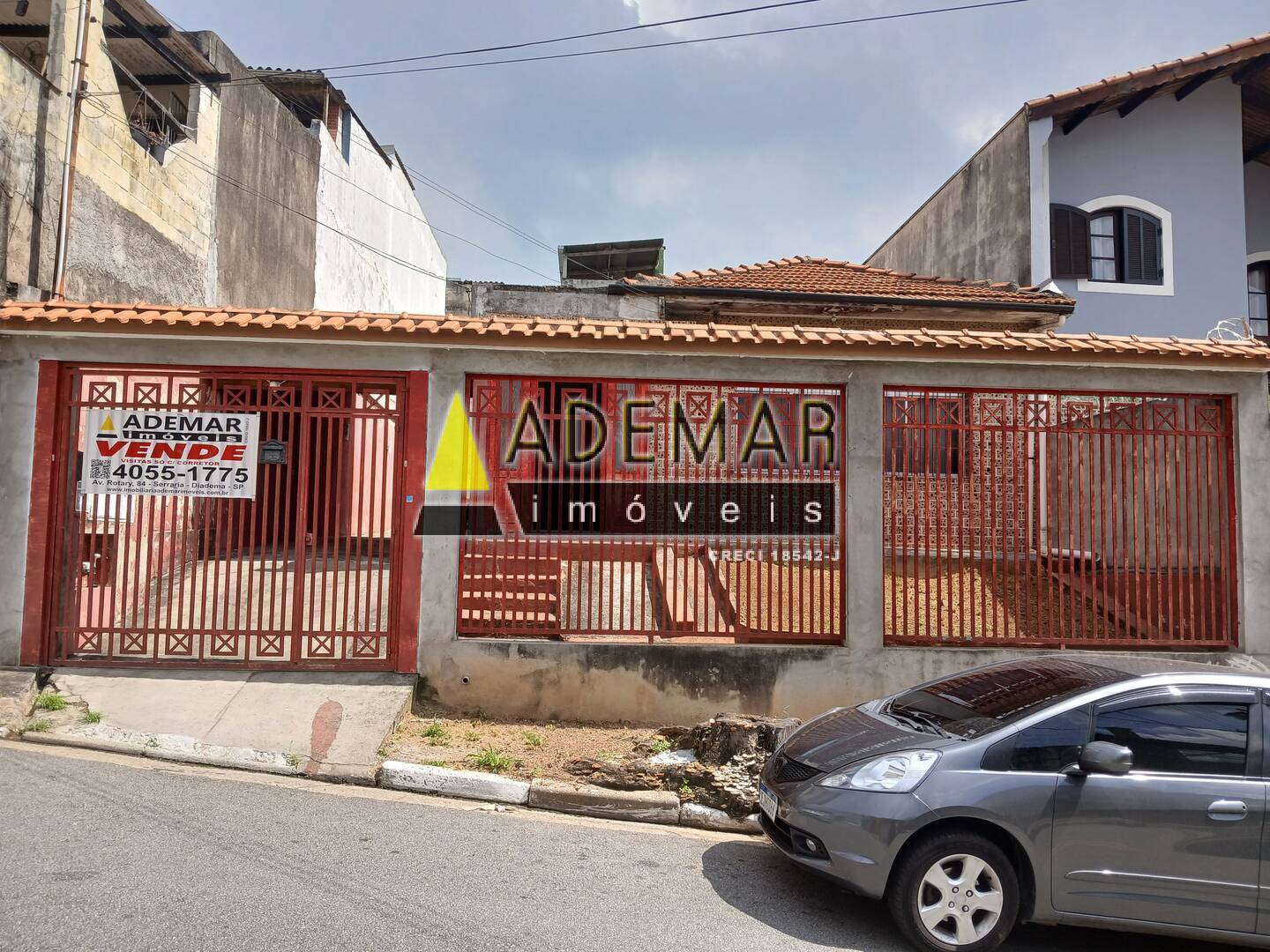 Casa à venda com 4 quartos, 250m² - Foto 1