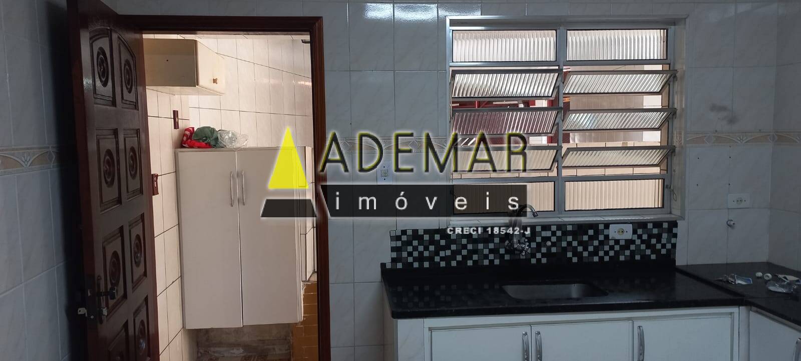 Casa à venda com 3 quartos, 180m² - Foto 4