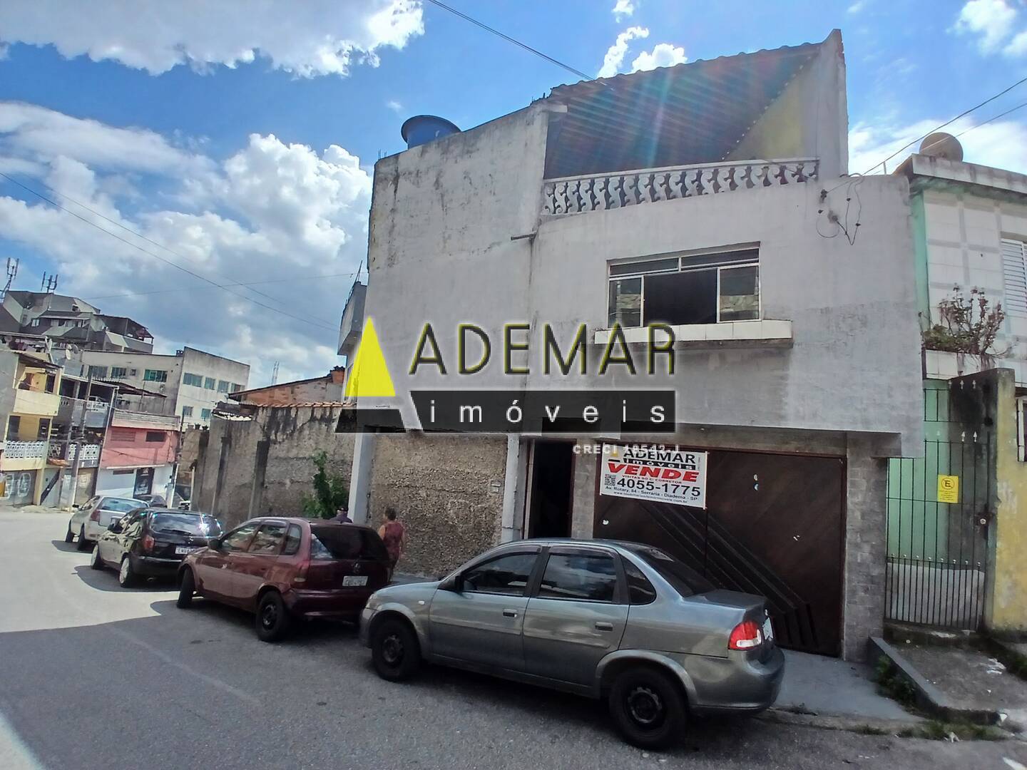 Casa à venda com 3 quartos, 180m² - Foto 1