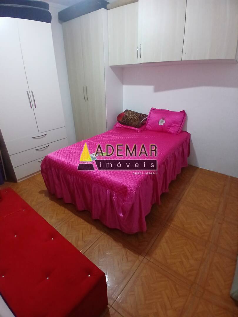 Casa à venda com 4 quartos, 186m² - Foto 3