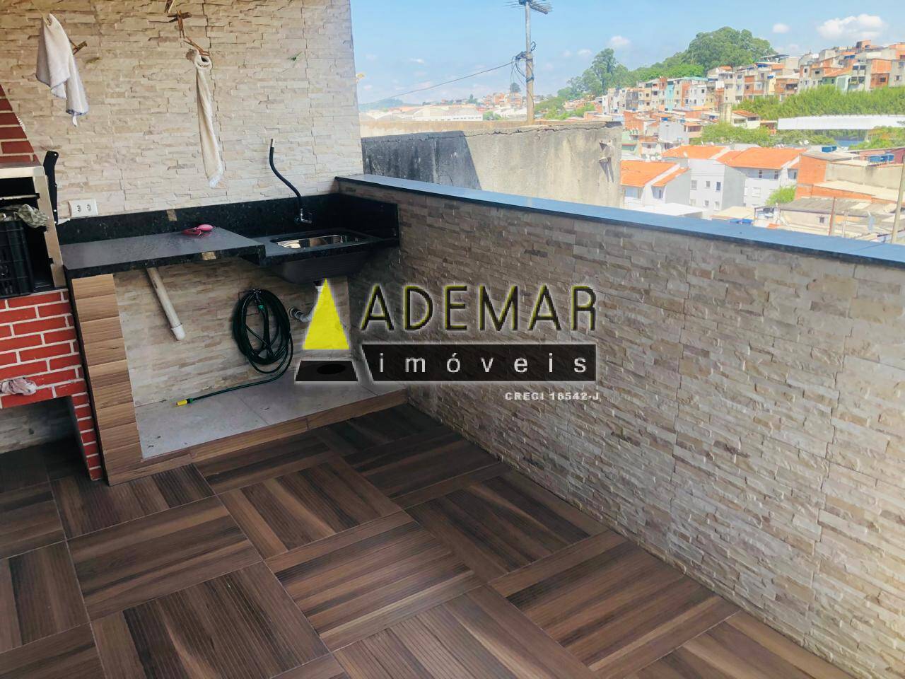 Casa à venda com 4 quartos, 250m² - Foto 3