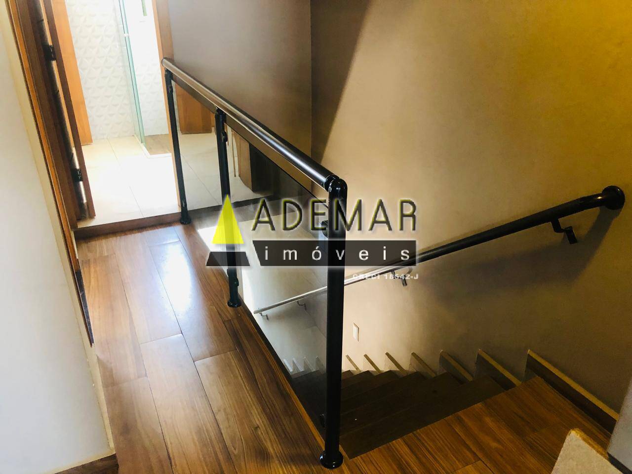 Casa à venda com 4 quartos, 250m² - Foto 9