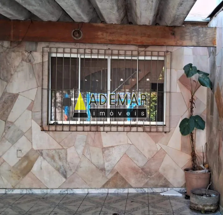 Casa à venda com 4 quartos, 300m² - Foto 1