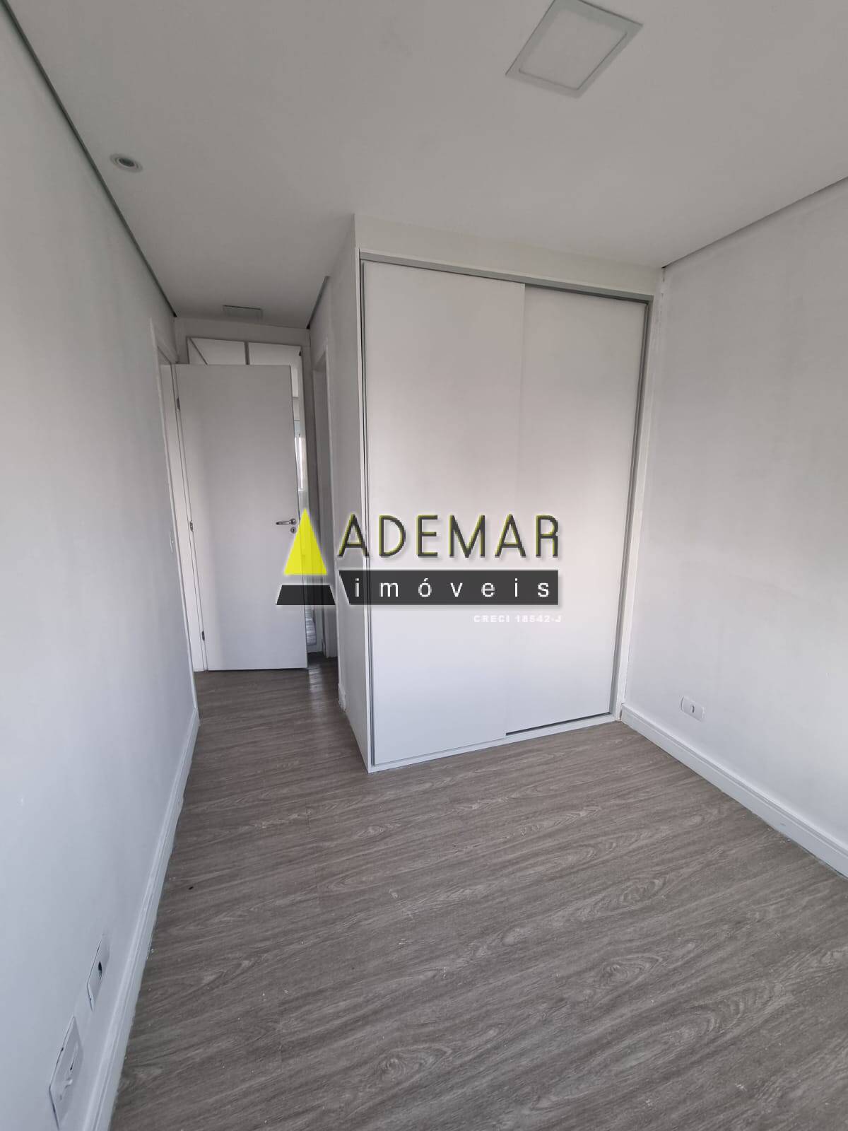 Apartamento à venda e aluguel com 2 quartos, 56m² - Foto 12