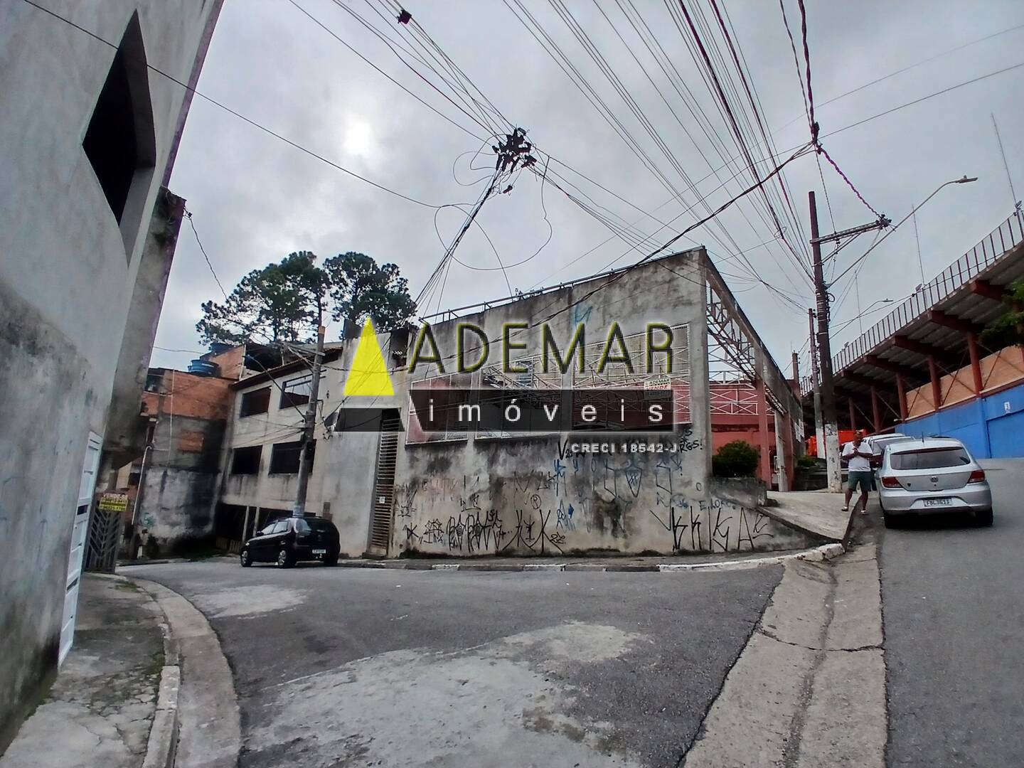 Casa à venda com 6 quartos, 450m² - Foto 3