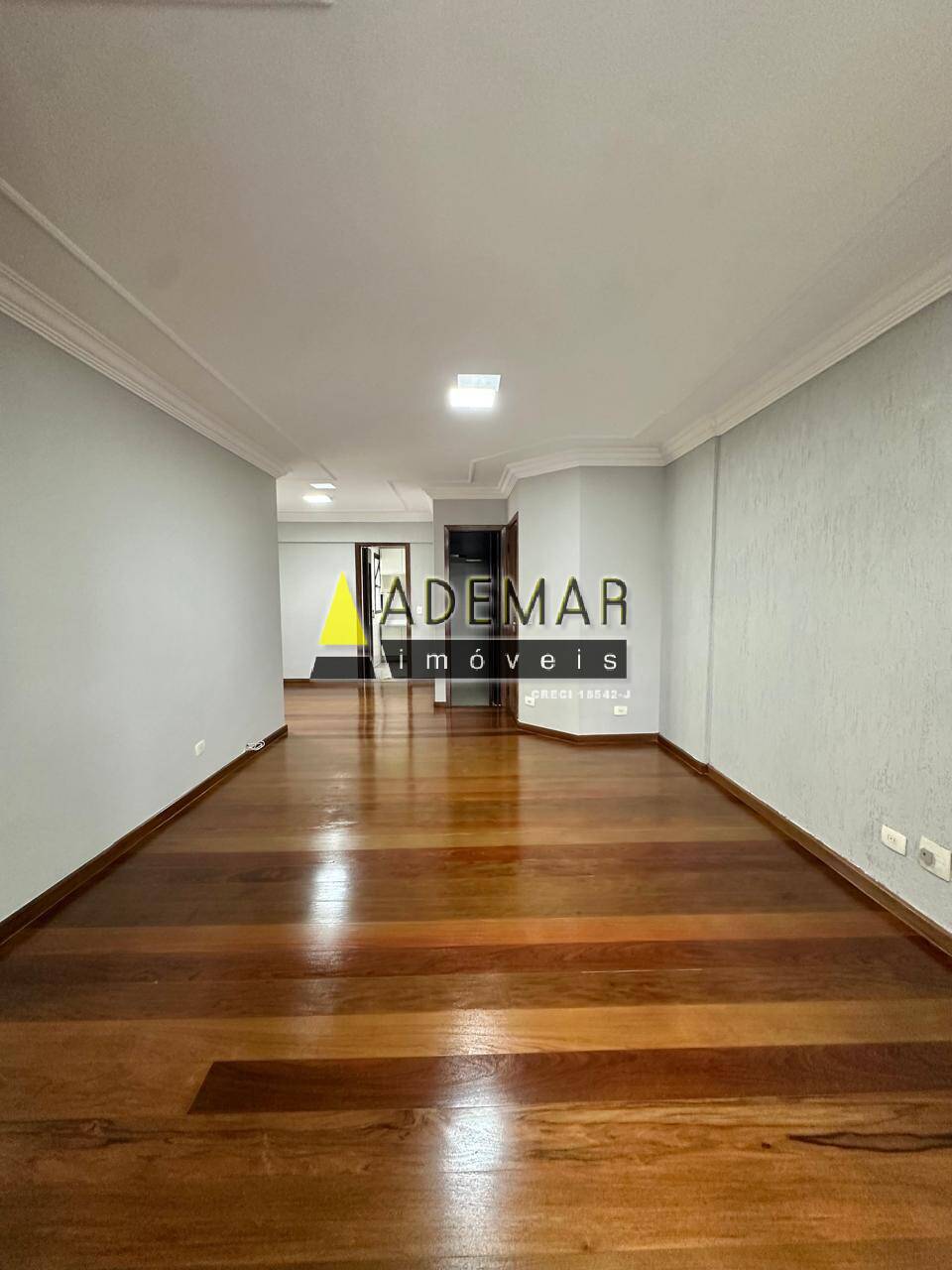 Apartamento à venda e aluguel com 3 quartos, 96m² - Foto 3