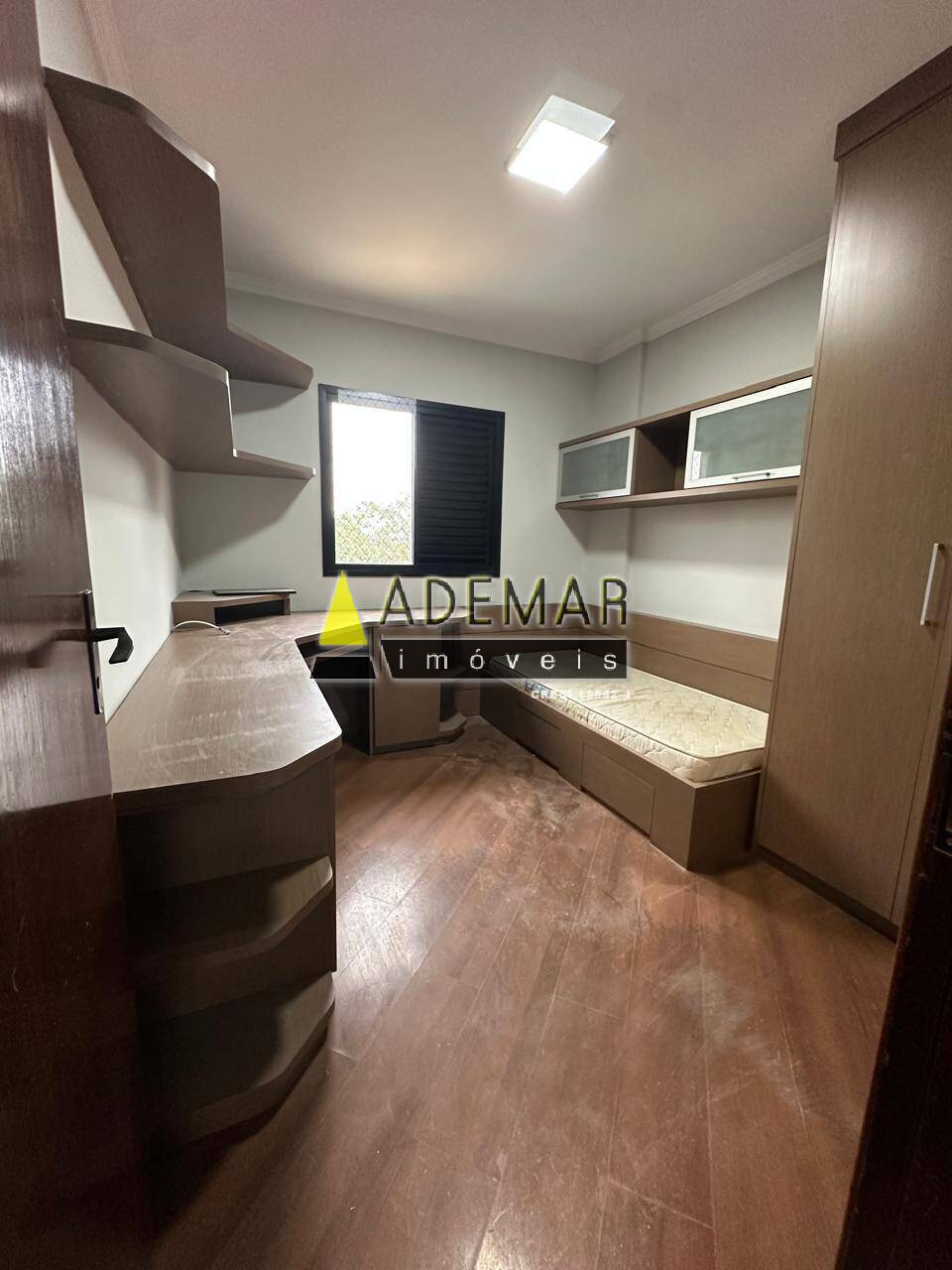 Apartamento à venda e aluguel com 3 quartos, 96m² - Foto 12