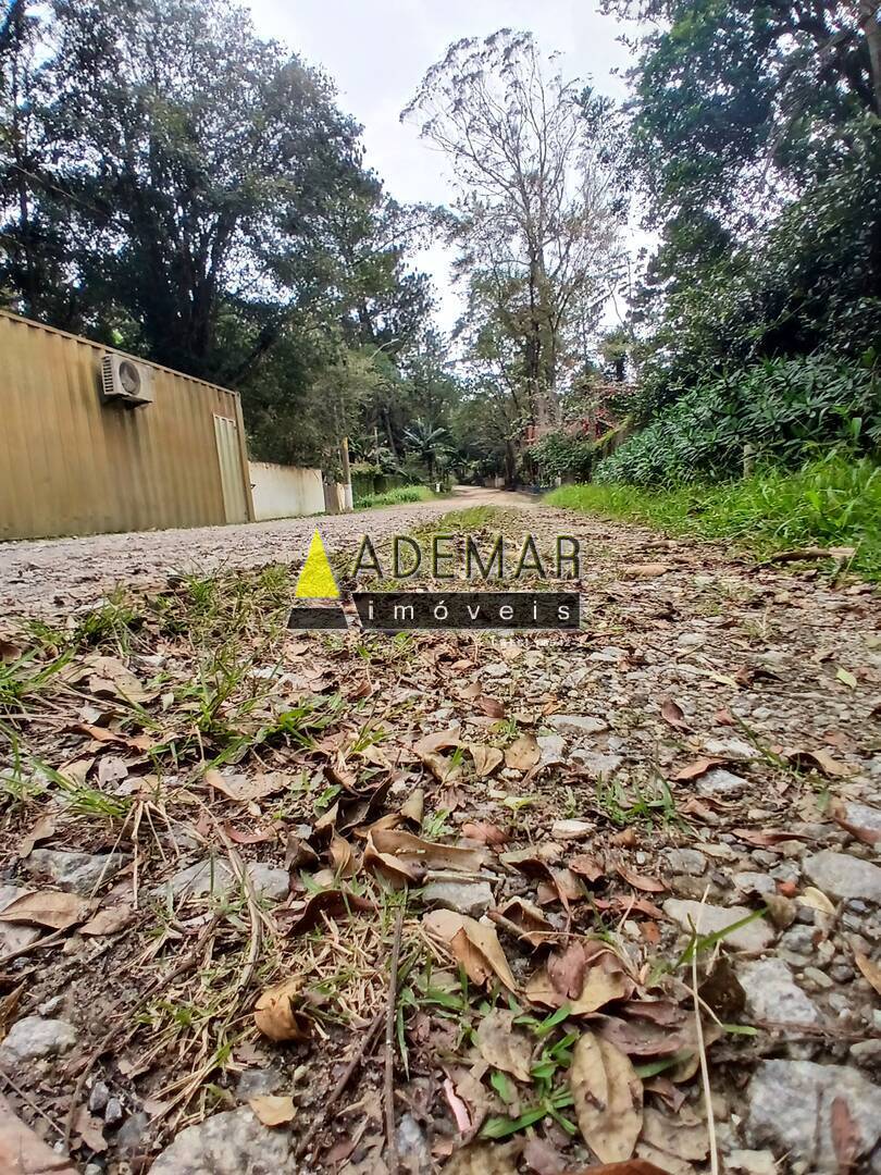 Casa à venda com 8 quartos, 1650m² - Foto 4