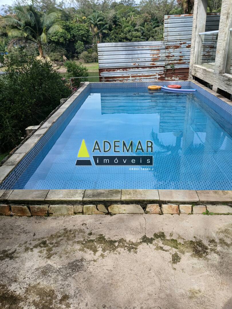 Casa à venda com 8 quartos, 1650m² - Foto 14