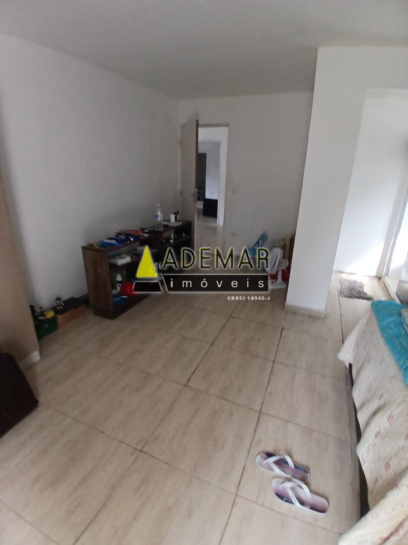 Casa à venda com 8 quartos, 1650m² - Foto 22