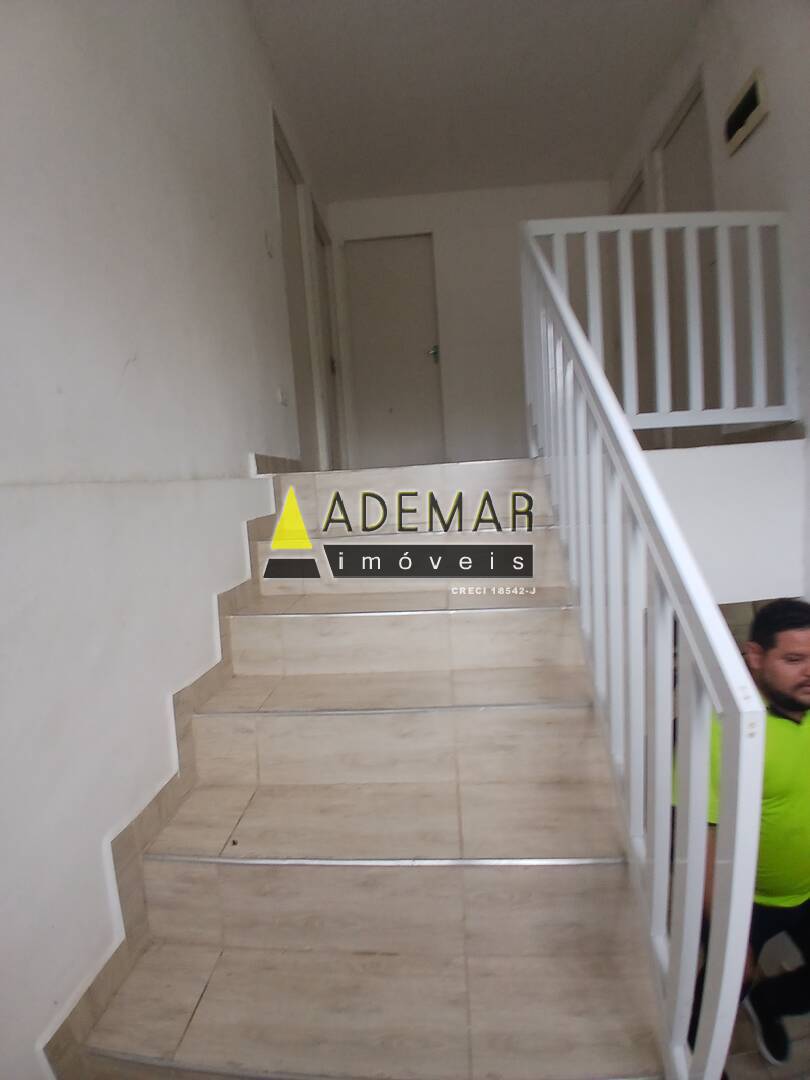 Casa à venda com 8 quartos, 1650m² - Foto 27