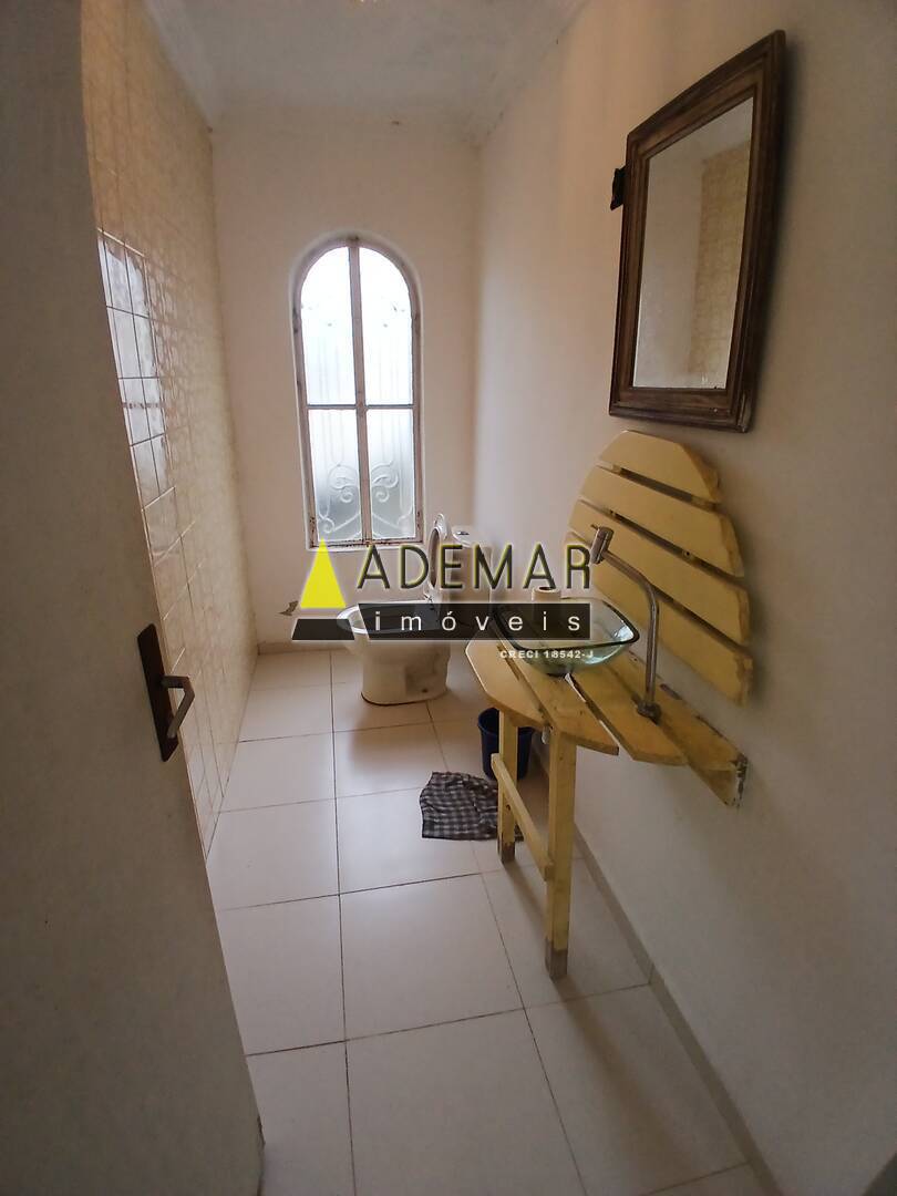 Casa à venda com 8 quartos, 1650m² - Foto 32