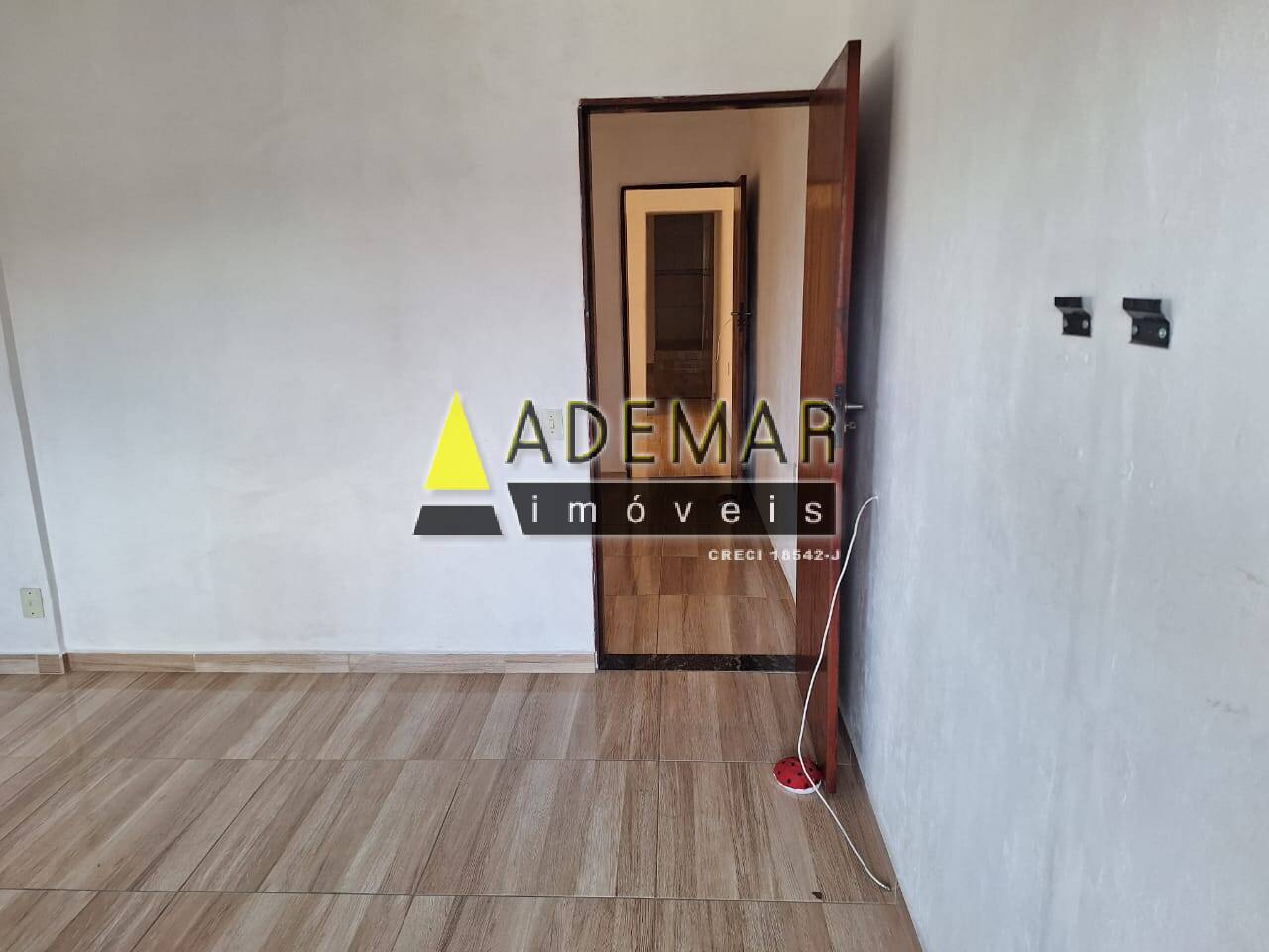Casa para alugar com 2 quartos, 68m² - Foto 6