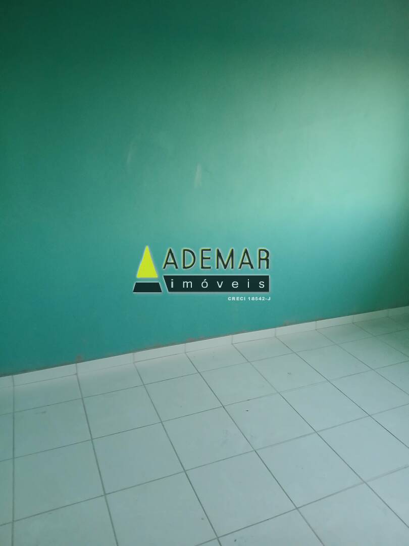 Casa para alugar com 2 quartos, 60m² - Foto 2