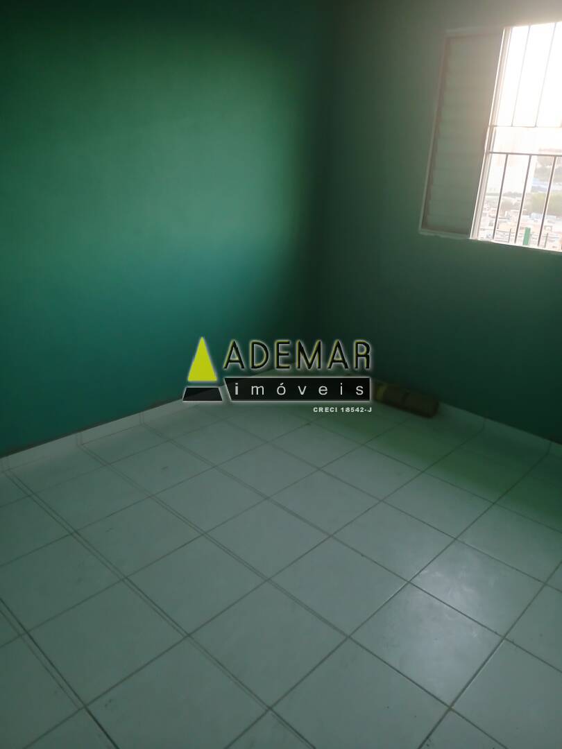 Casa para alugar com 2 quartos, 60m² - Foto 3
