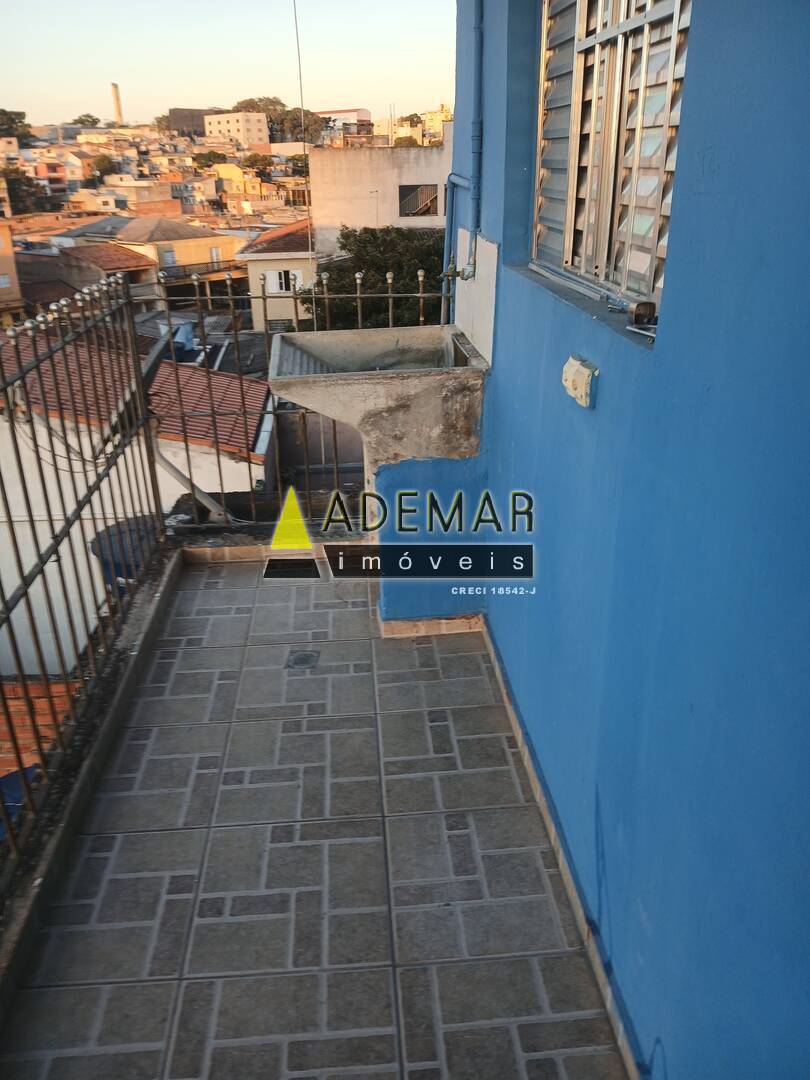 Casa à venda com 2 quartos, 60m² - Foto 1