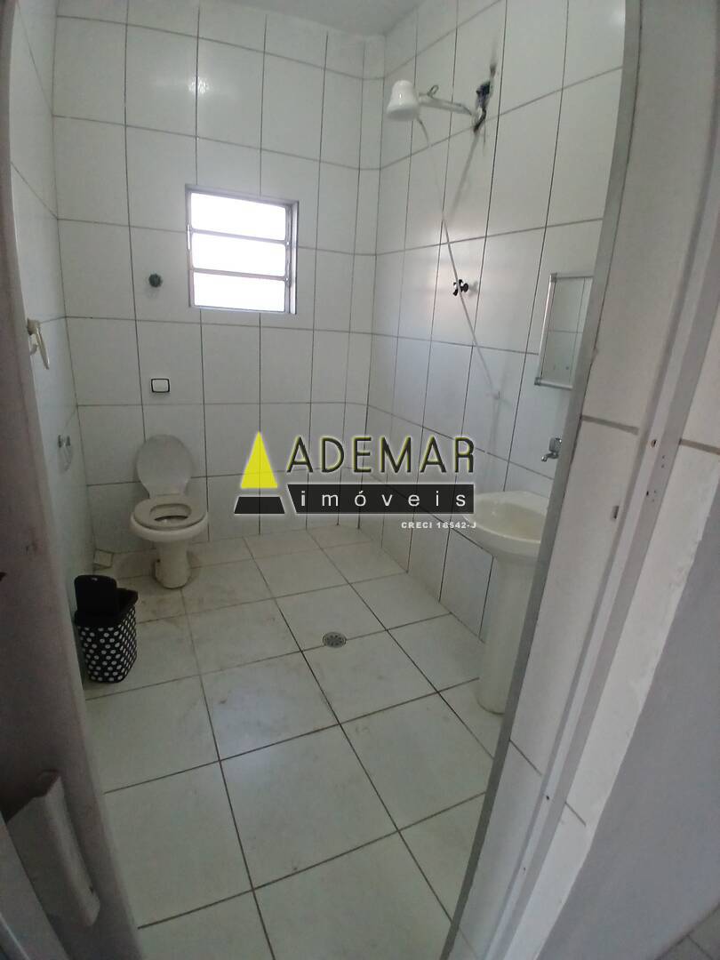Casa à venda com 2 quartos, 60m² - Foto 3