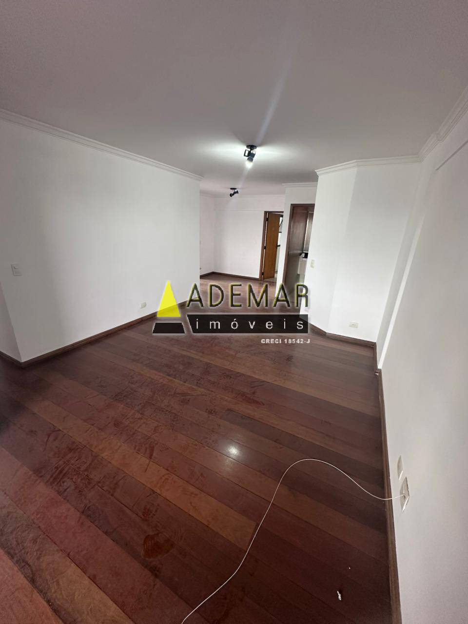 Apartamento para alugar com 3 quartos, 80m² - Foto 4