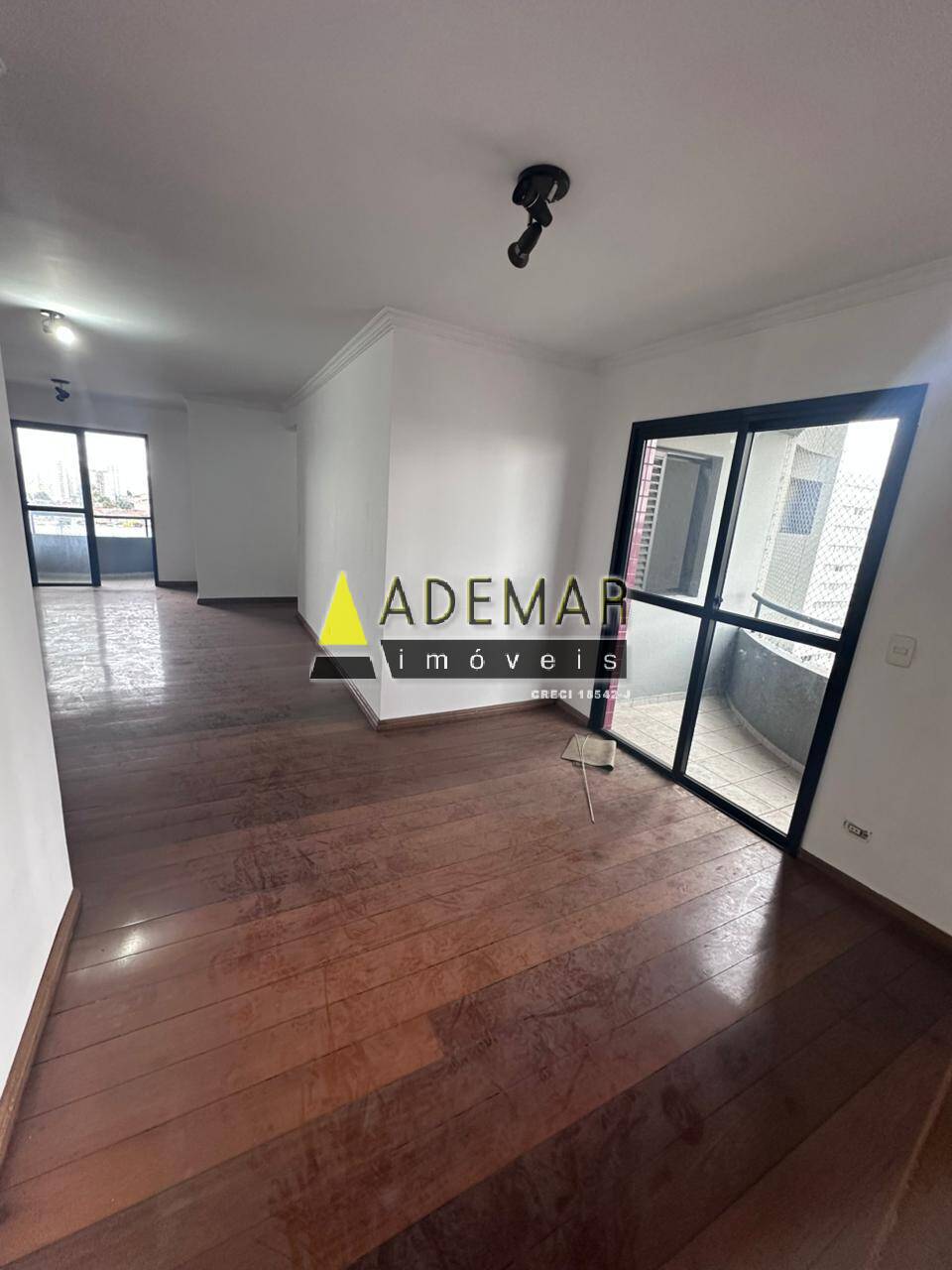 Apartamento para alugar com 3 quartos, 80m² - Foto 6