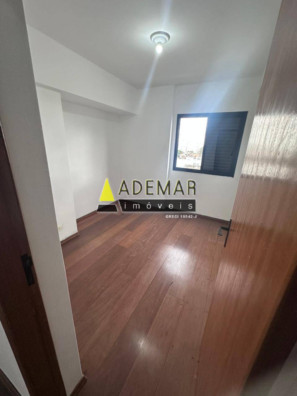 Apartamento para alugar com 3 quartos, 80m² - Foto 8