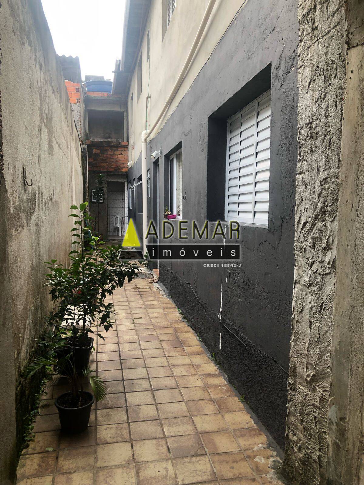 Casa à venda com 3 quartos, 225m² - Foto 6