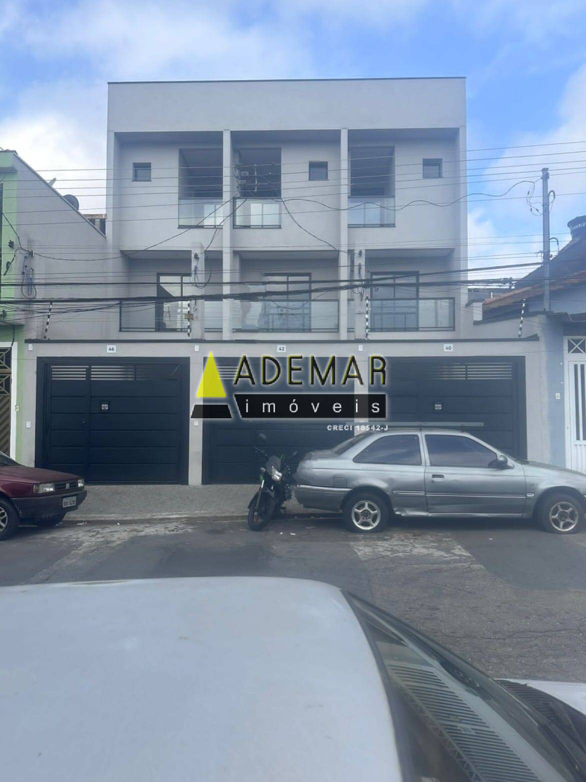 Casa à venda com 2 quartos, 170m² - Foto 1