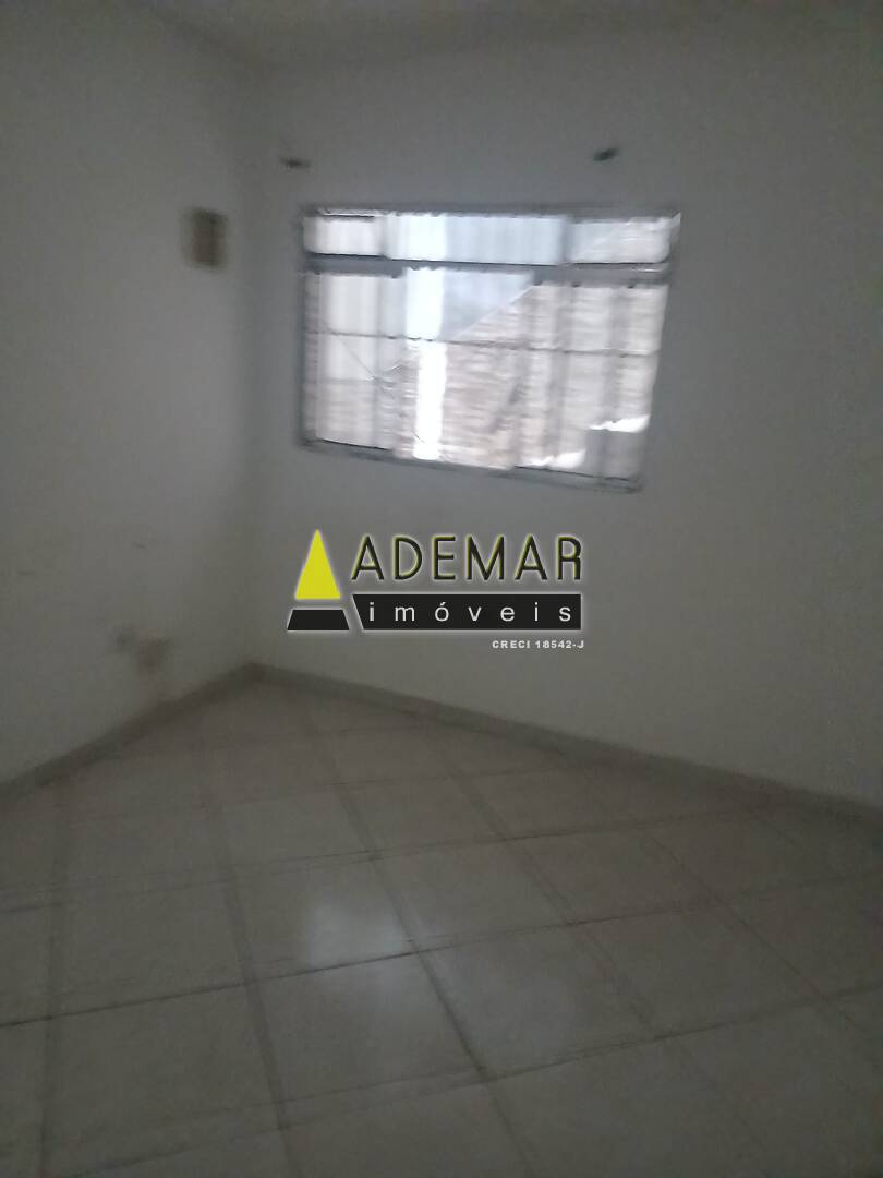 Casa para alugar com 1 quarto, 30m² - Foto 2