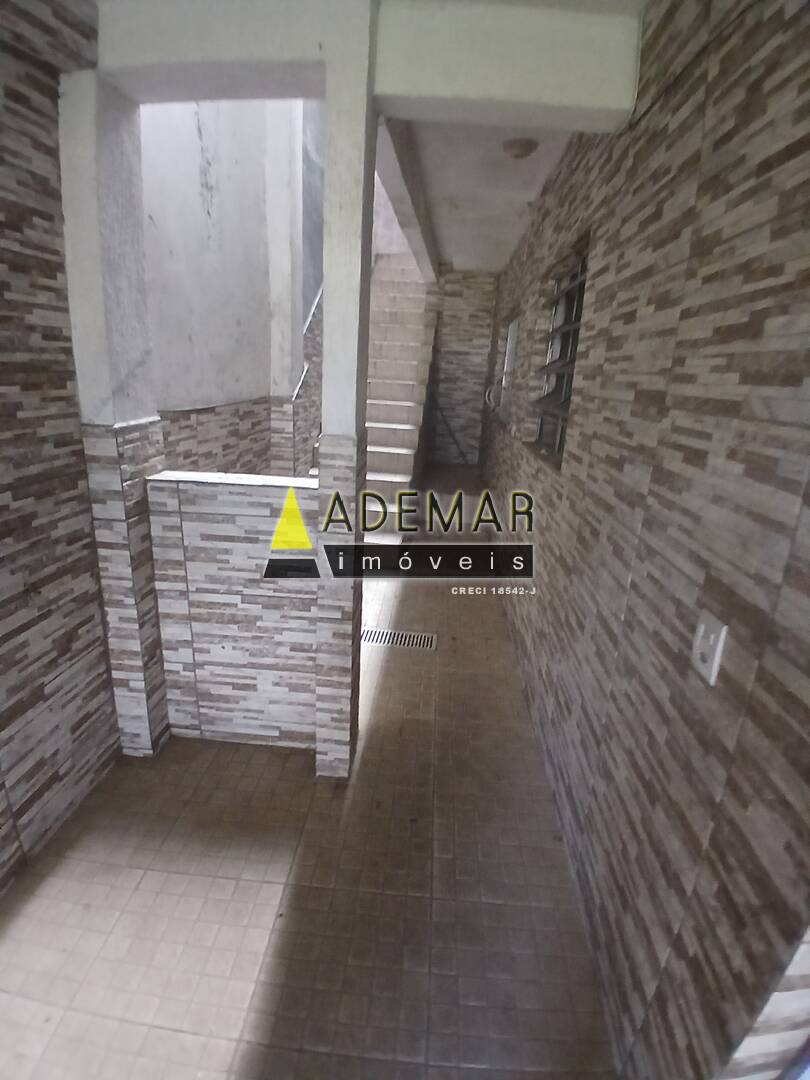 Casa para alugar com 1 quarto, 40m² - Foto 8
