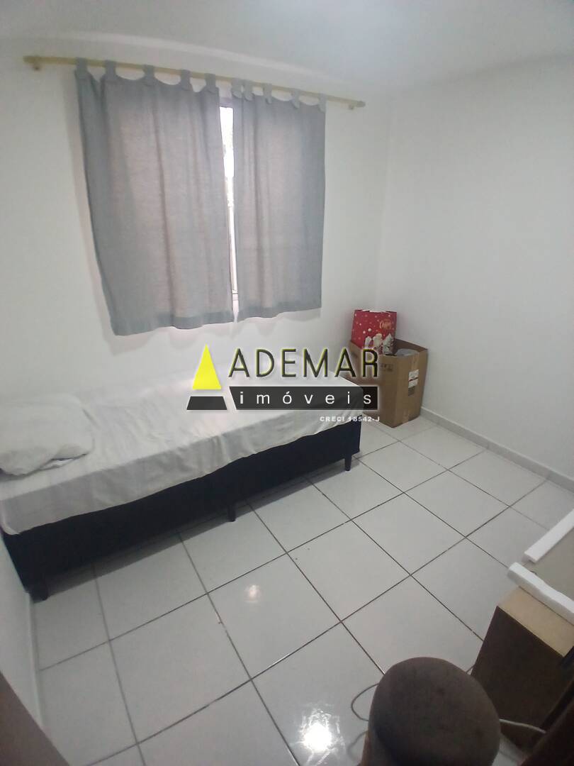 Casa para alugar com 2 quartos, 40m² - Foto 5