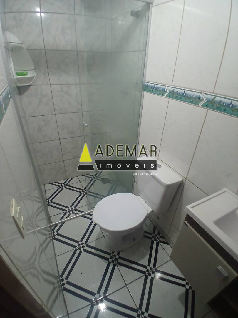 Casa para alugar com 2 quartos, 40m² - Foto 7