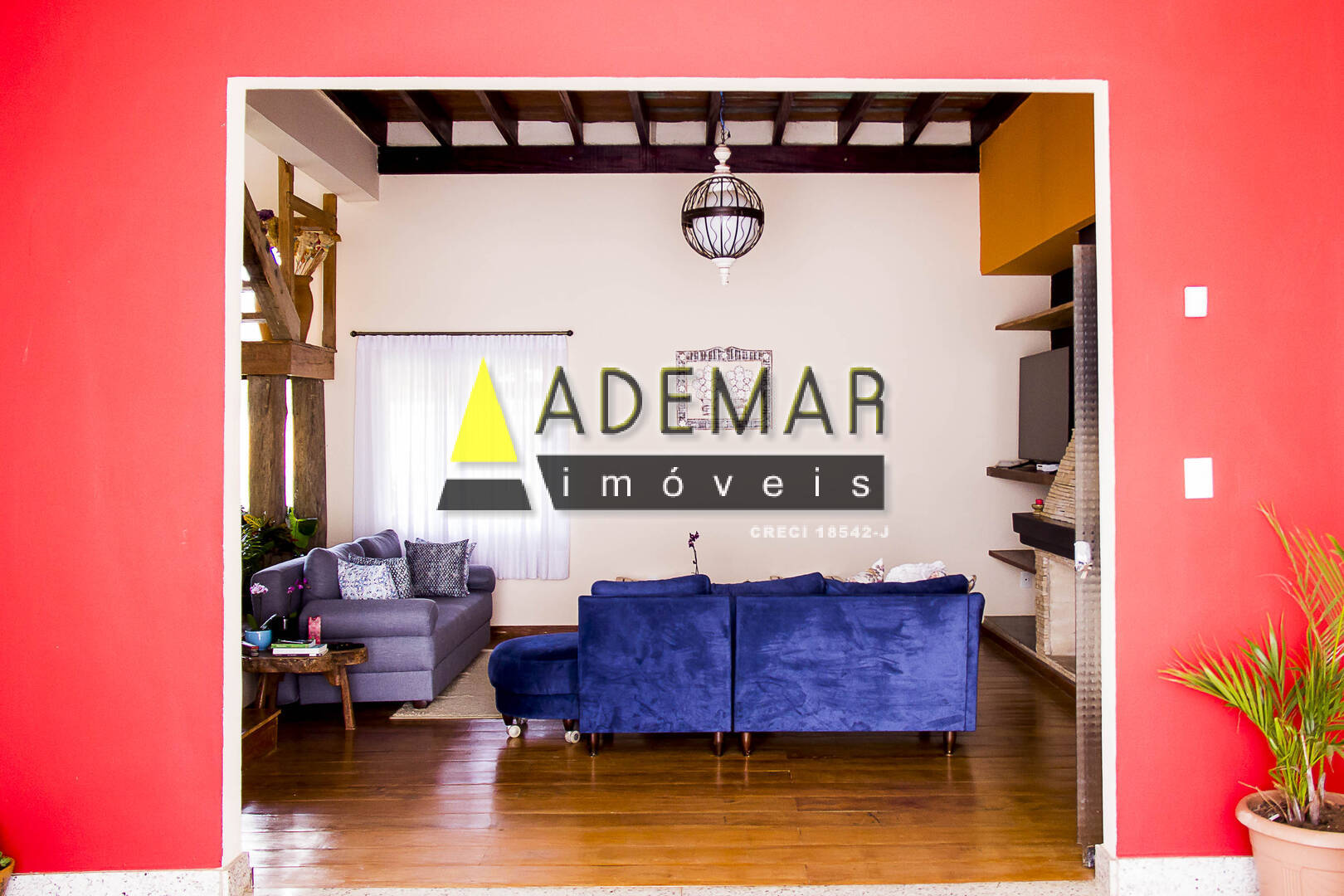 Casa à venda com 7 quartos, 2260m² - Foto 4